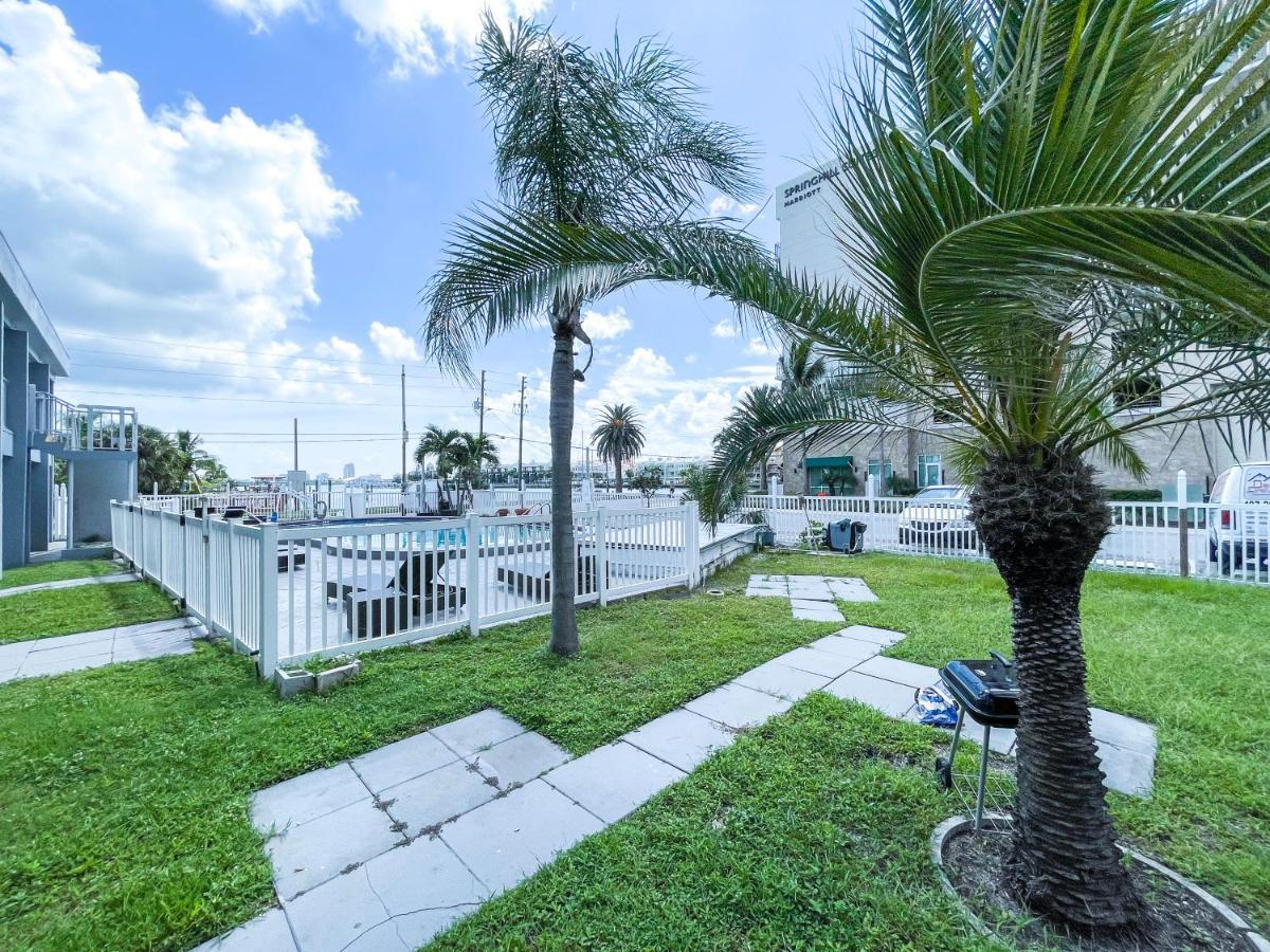 Sunrise Resort Motel South Clearwater Beach Exterior photo