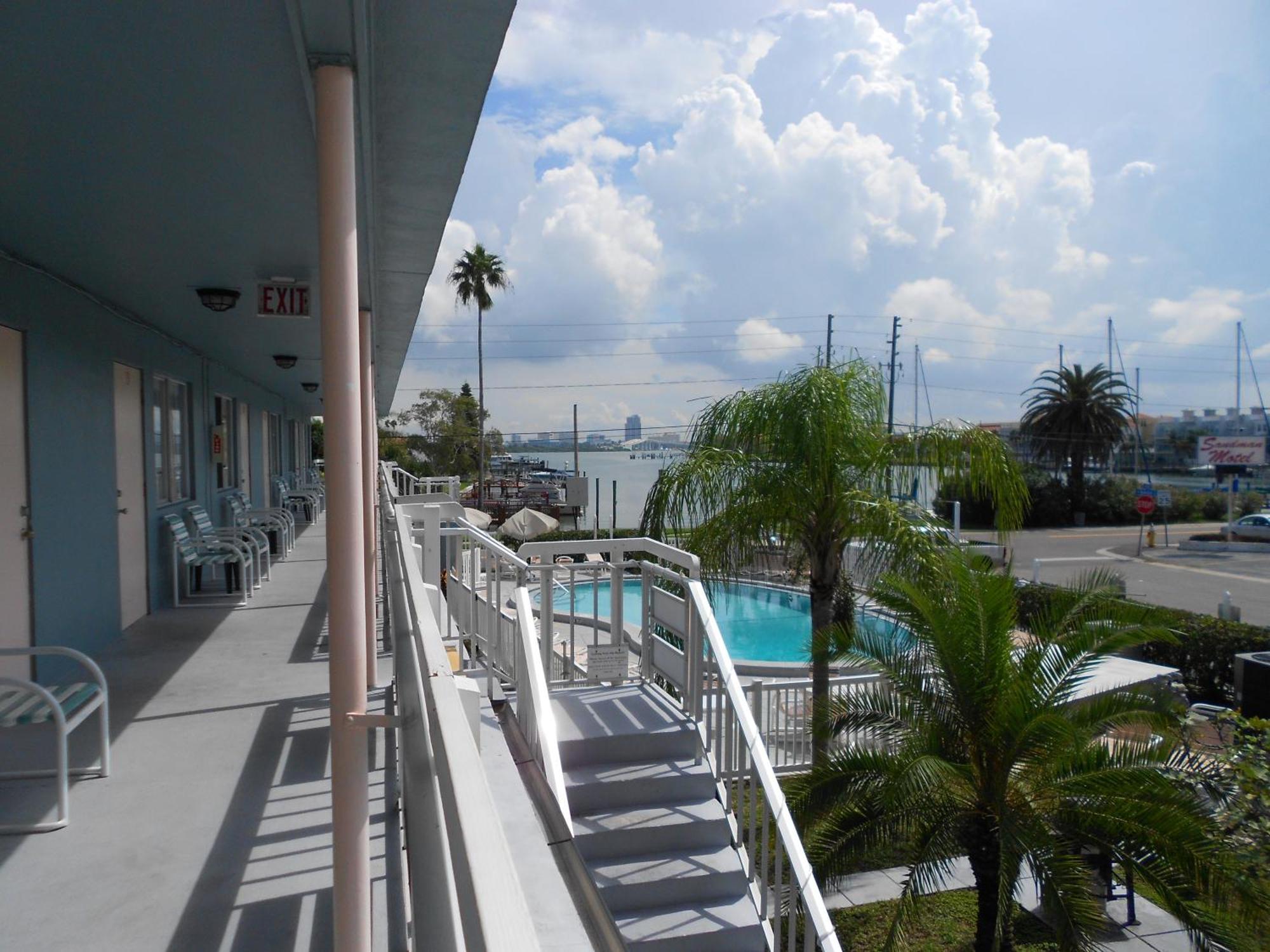 Sunrise Resort Motel South Clearwater Beach Exterior photo