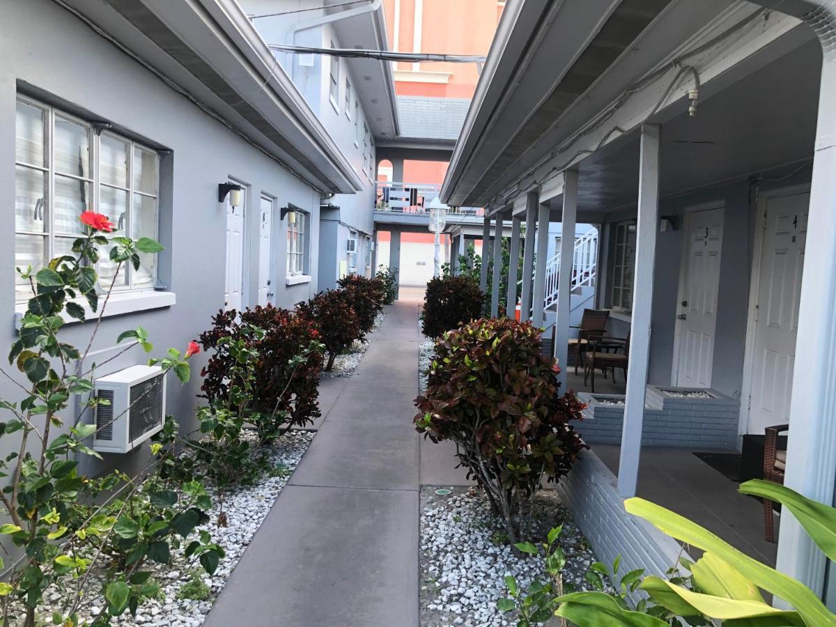 Sunrise Resort Motel South Clearwater Beach Exterior photo